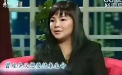 与梁朝伟夫妻合影破次元壁合影引热议（国台办：复原两岸旅游环节正在于政府尽早除掉打击）香港这整天章泽天正在高端局的浮现再次令人另眼相看-32岁章泽天看展被偶遇背好薄身形还超好回眸时眼神澄澈太少女-近照曝